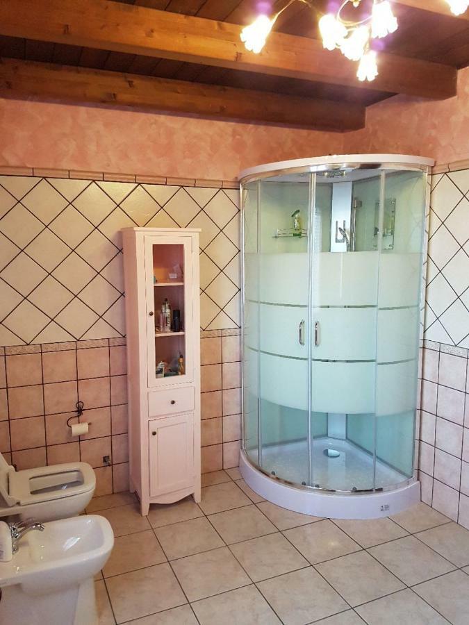 Casa Vacanza Il Mandorlo Domusnovas Exteriör bild