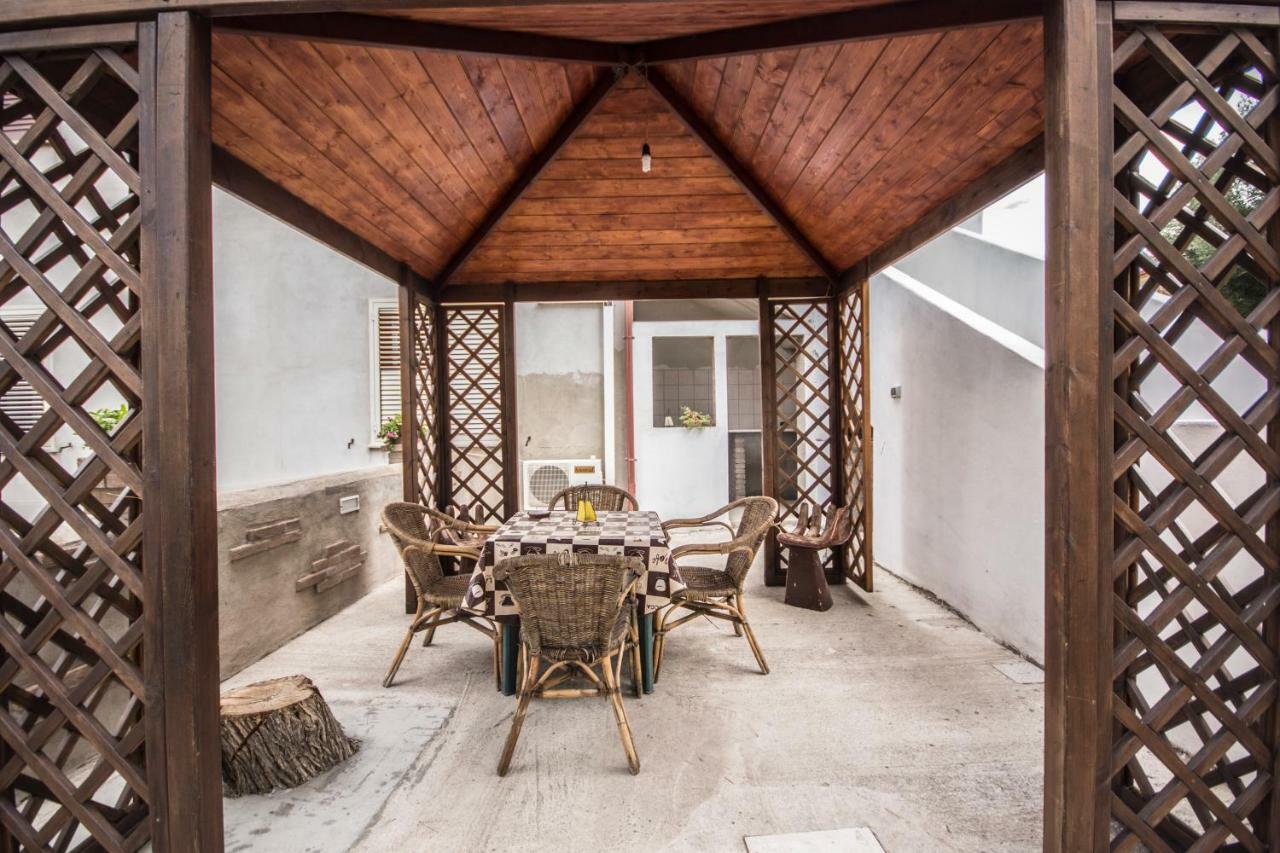 Casa Vacanza Il Mandorlo Domusnovas Exteriör bild