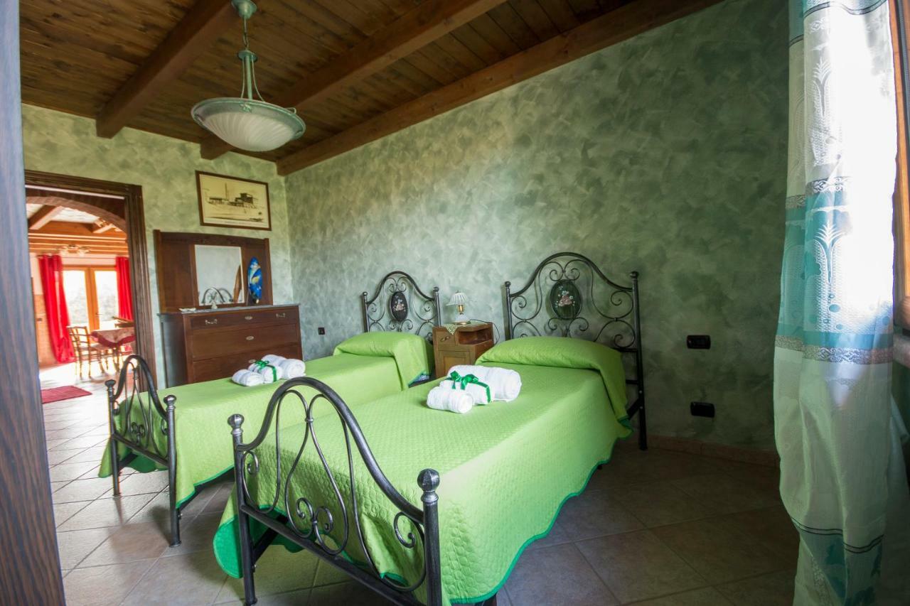 Casa Vacanza Il Mandorlo Domusnovas Exteriör bild